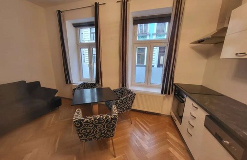 Weißgerber Apartment | CozyNite Premium Apartment Hundertwasser