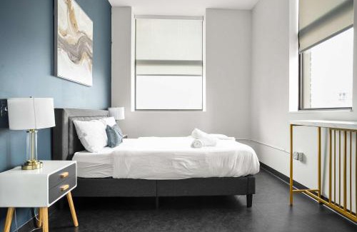Cultural District Apartment | CozySuites Chic 1BR in Downtown Pitts 11