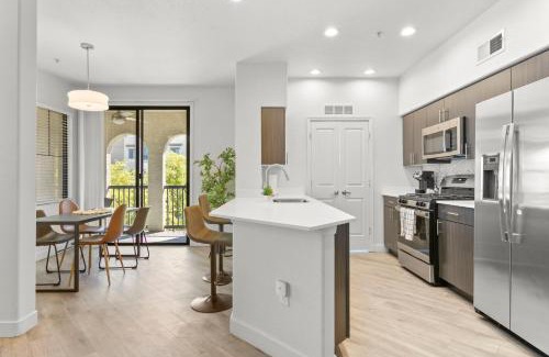 Glendale Sports and Entertainment District Apartment | CozySuites Glendale by the stadium with pool 16