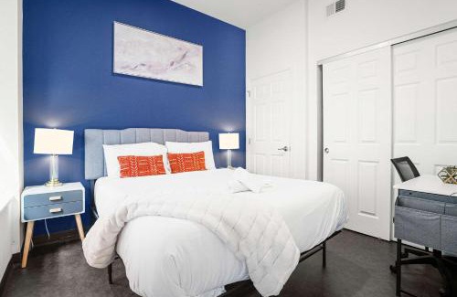 Cultural District Apartment | CozySuites Gorgeous 1BR in Downtown Pitts #13