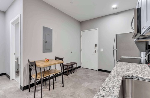 Strip District Apartment | CozySuites Modern 1BR in Downtown Pitts #14