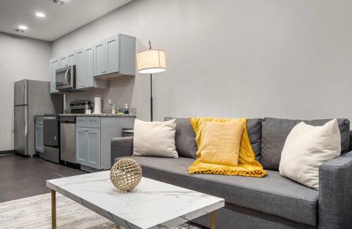 Cultural District Apartment | CozySuites Modern 1BR in Downtown Pitts #1