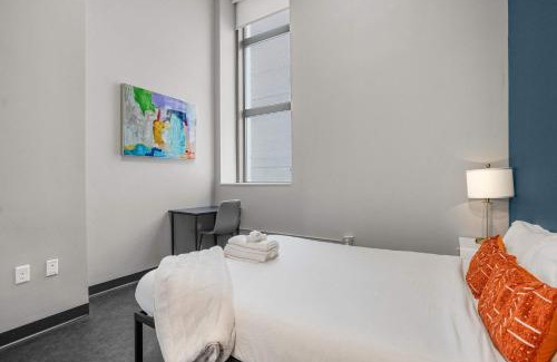 Cultural District Apartment | CozySuites Modern 1BR in Downtown Pitts #1