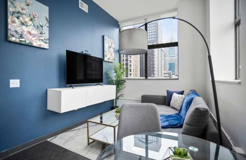 Cultural District Apartment | CozySuites Modern 1BR in Downtown Pitts 12