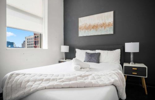 Cultural District Apartment | CozySuites Modern 1BR in Downtown Pitts 12