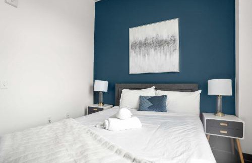 Cultural District Apartment | CozySuites Modern 1BR in Downtown Pitts 13