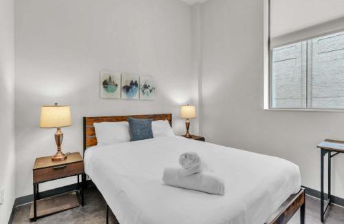 Cultural District Apartment | CozySuites Modern 1BR in Downtown Pitts #22