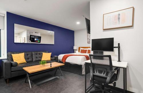 Cultural District Apartment | CozySuites Stunning 1BR in Downtown Pitts #1
