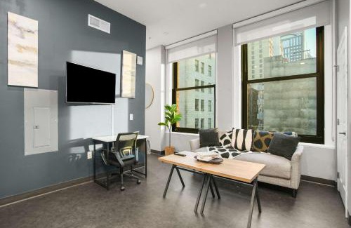 Cultural District Apartment | CozySuites Stunning 1BR in Downtown Pitts 40