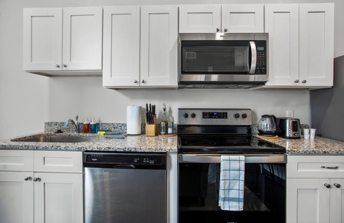 Cultural District Apartment | CozySuites - William