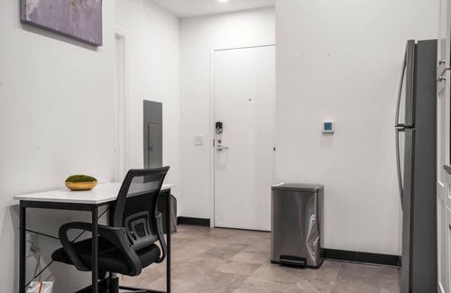 Cultural District Apartment | CozySuites - William
