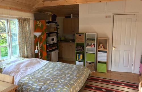 Lewes Bed & Breakfast | Crabapple Cottage B&B
