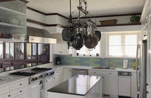 Osceola House | Craftsman Built Baugo Bay Waterfront Sleeps 14
