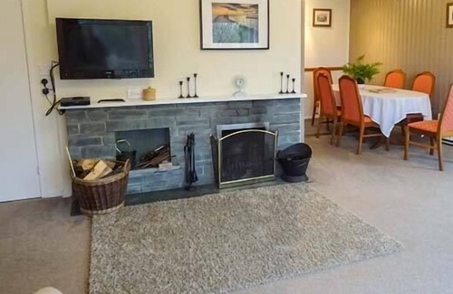 Gatehouse-of-Fleet Cottage | CRAIGLURE, family friendly, with open fire in Gatehouse Of Fleet