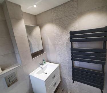 Luton Apartment | Crash pad in Luton Town