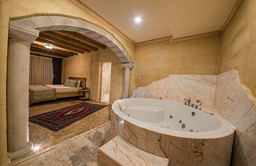 Goreme Hotel | Cratus Stone Palace