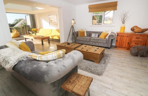 Constantine House | Craybourne