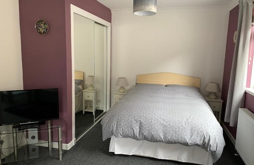 Aberdeen House | Crayford's Guest House