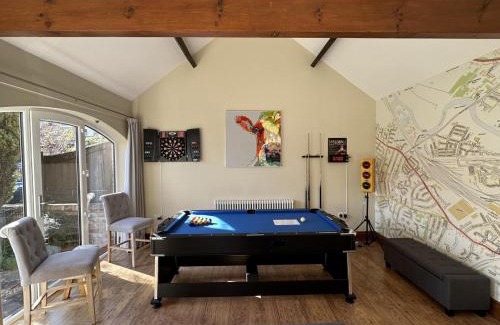 Earswick Apartment | Creamery Cottage with Games room and Free Parking