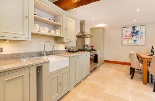 Earswick Apartment | Creamery Cottage with Games room and Free Parking