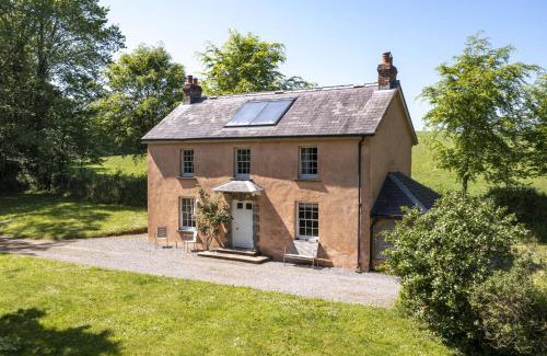 Cosheston House | Creek Cottage - get away from it all that this stunning cottage