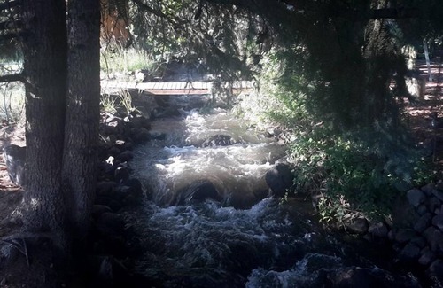 Cedaredge Bed & Breakfast | Creek Side Bed and Breakfast