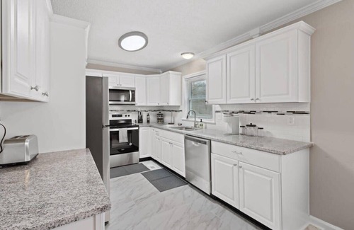 Flintstone House | Creek Valley House: cozy, quiet, & peaceful!