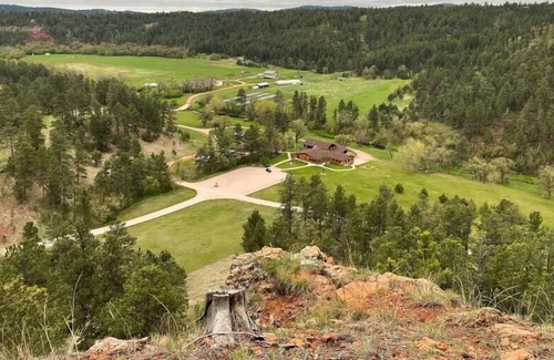 Hermosa House | Creek View Lodge #9