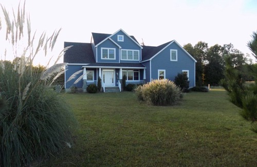 Heathsville House | Creek waterfront home adjunct to Chesapeake, Beach, Fishing, Golf, Wineries