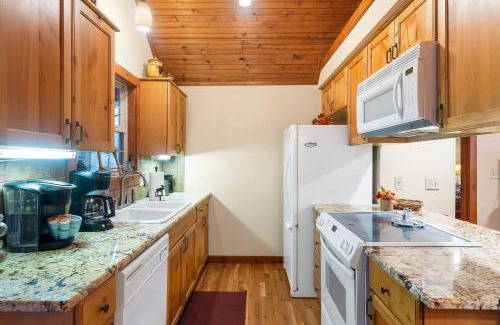 Branson West House | Creekside - 2 BDR Resort Cabin in Epic Location
