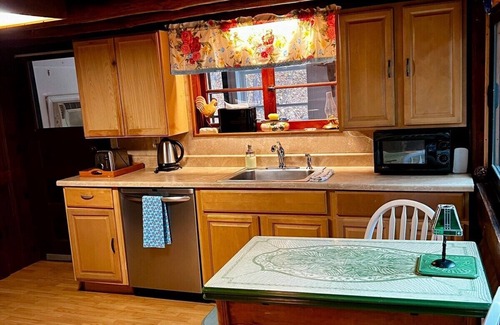 East Stroudsburg Cabin | Creekside Cabin near falls, casino, golf, & more!