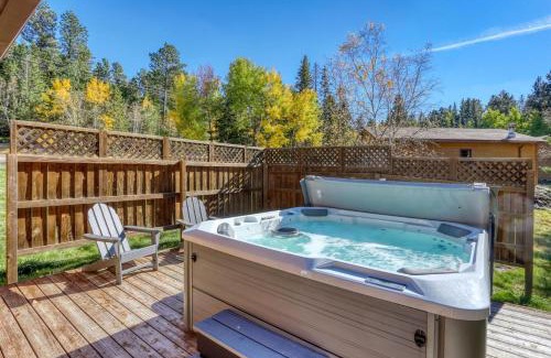 Lead House | Creekside Cabin - Garage