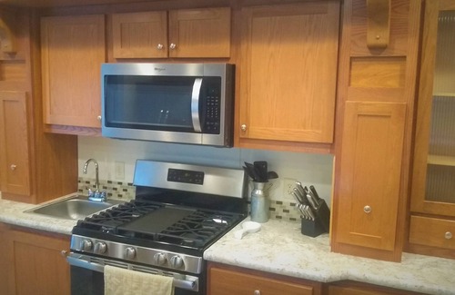 Cranberry House | Creekside Comfort