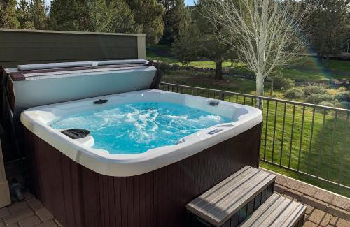 Redmond House | Creekside Comfort