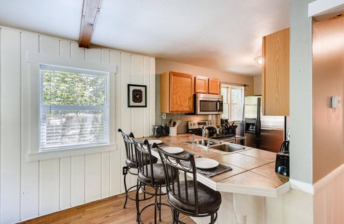 Broadmoor House | "Creekside" Cottage in Cheyenne Canyon