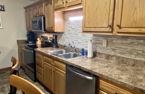 Spring Hill House | Creekside Cottage-House-2 bedroom 1 bath-All one level