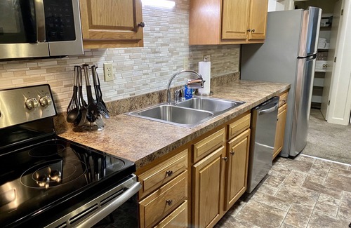 Spring Hill House | Creekside Cottage-House-2 bedroom 1 bath-All one level