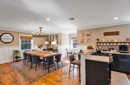 Stroudsburg House | Creekside Hiking Trails-Treehouse-Bunkroom-Hot Tub