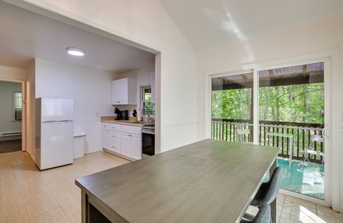 Monroe House | Creekside Hudson Valley Retreat ~ 4 Mi to Winery!