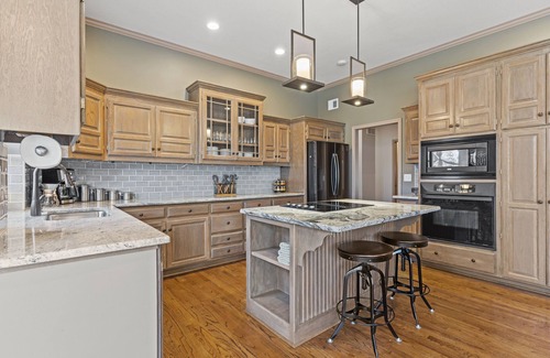 Bucyrus House | Creekside Lodge - Acreage + Fire Pit + Pond +Sleeps 14