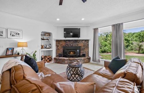 Rogers House | Creekside Oasis - 5BR Retreat with Pool & Hot Tub