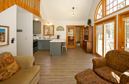 Glen Arbor House | Creeping Snails