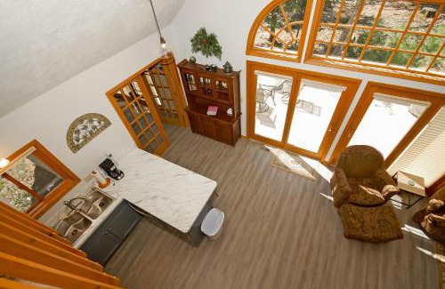 Glen Arbor House | Creeping Snails