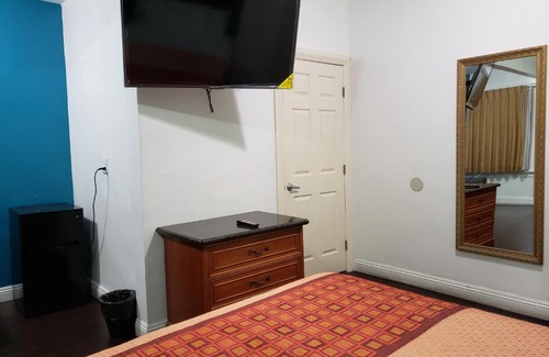 Park Mesa Heights Hotel | Crenshaw Inn Motel