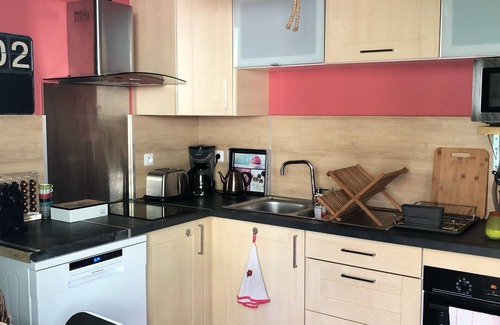 Deshaies House | Creole house with private garden, beach 200m away