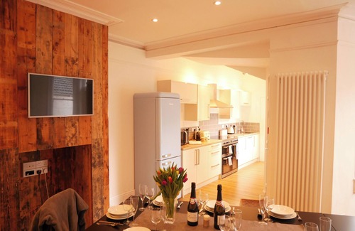 Upper Town House | Crescent Gardens