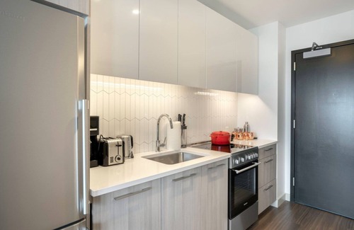 MIT Apartment | Crisp Kendall Square Studio w/Gym, W/D by MIT, MGH & River