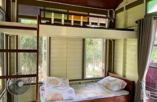 Srisa Chorakhe Noi House | Croc Camp