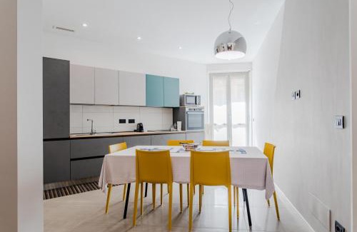 Crocetta Apartment | Crocetta, Statiuniti67 by HAPPYHOSTORINO
