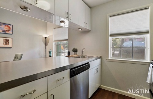 South Congress Condo | Crockett #120 xxxxxx